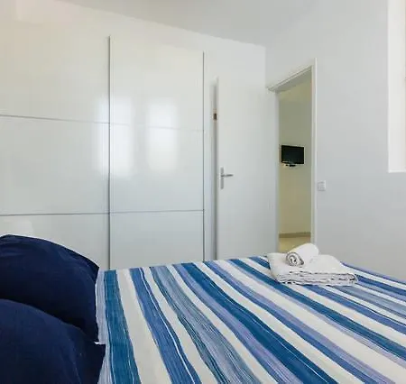 Апартаменты Apartamento El Castell Сиджес